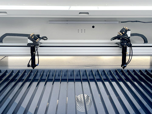 Dual Head CO2 Laser Engraving Cutting Machine 1